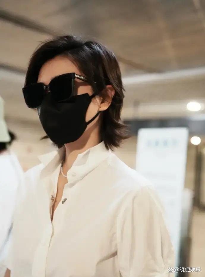 衣品 女明星_万茜机场穿搭_万茜简单穿搭高级感